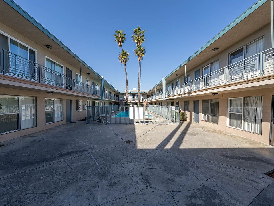 2nd image of 9553 Flower St #1B-1Ba