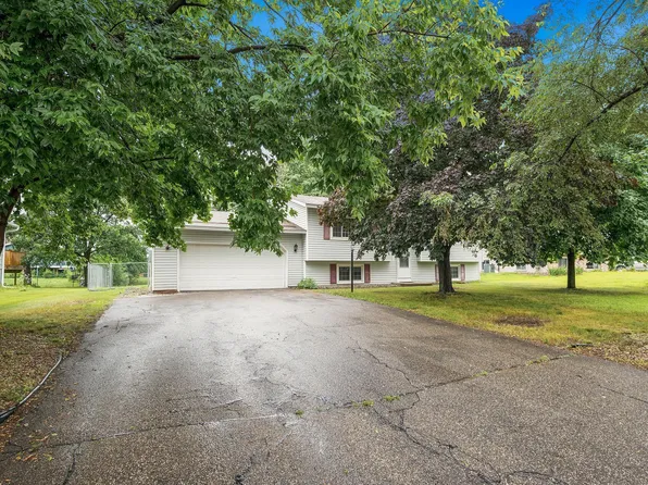 2916 80th Ave N, Brooklyn Park, MN 55444