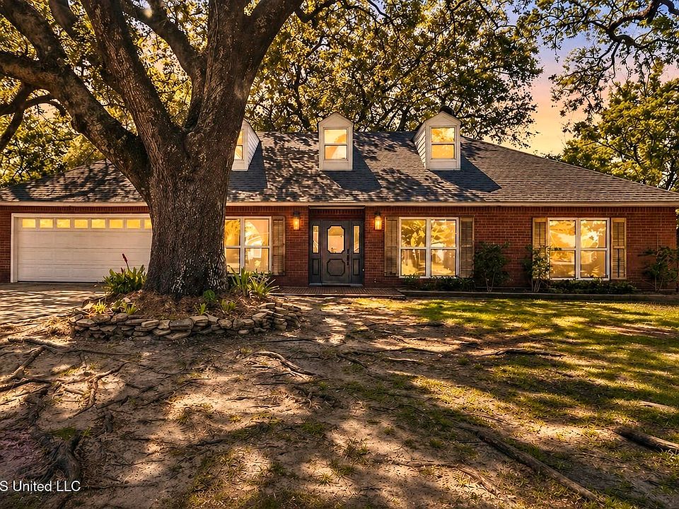 1st image of 309 White Harbor Rd