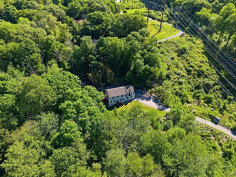 62 Terry Rd — Photo 9