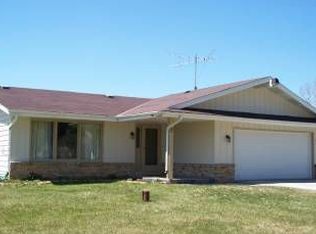 N9529 Hilltop Dr, East Troy, WI 53120