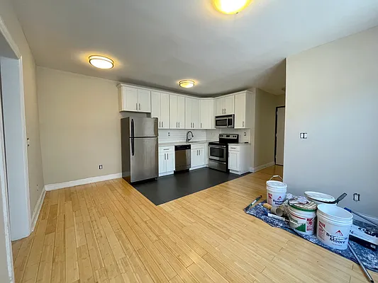 Rented by Bond New York | media 8