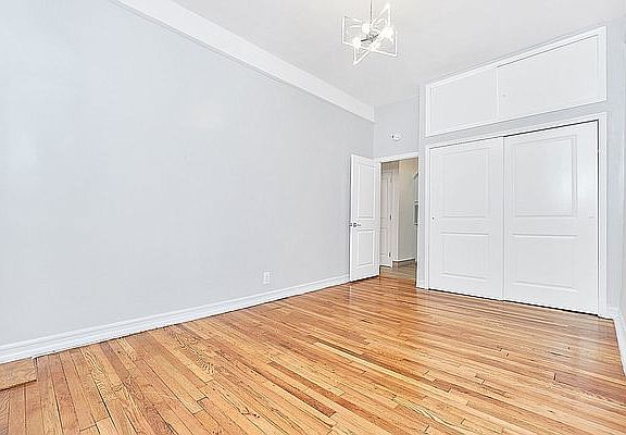 2nd image of 858 Driggs Ave APT 2D