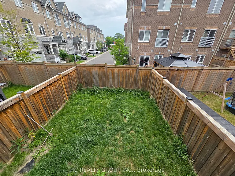 64 Rimrock Cres N — Photo 12