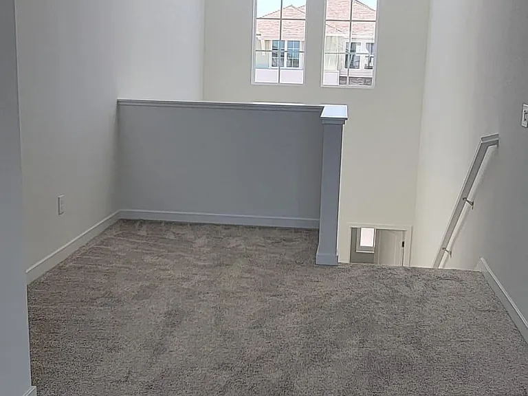 325 Navigators Pl — Photo 12