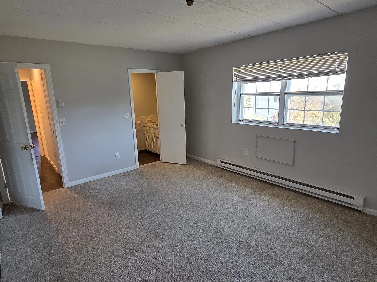 2 bed, 1.5 bath, 978 sqft, $2,400 — Photo 3