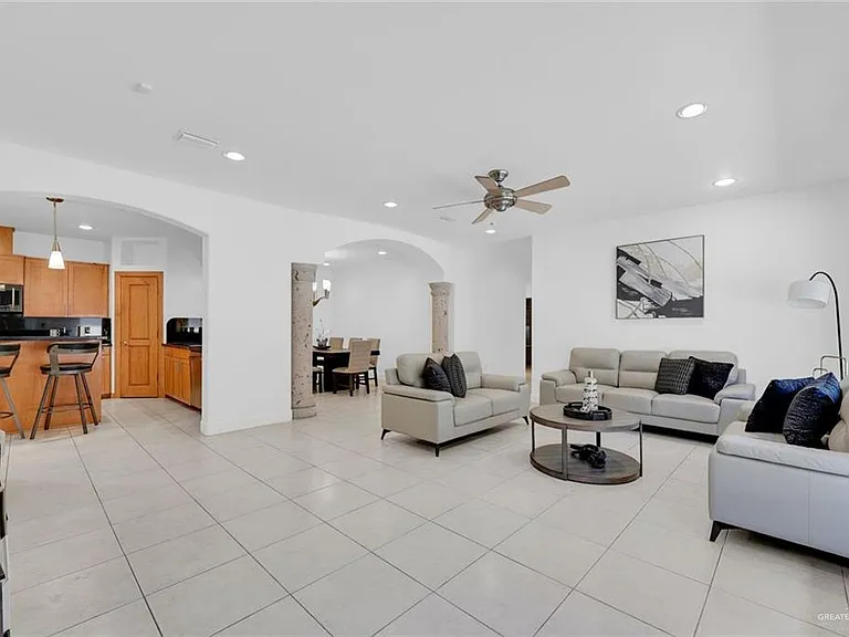 612 E Thornhill Ave — Photo 11