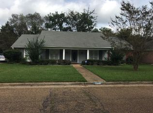 5840 Kristen Dr, Jackson, MS 39211