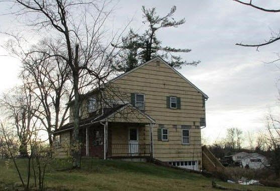 2nd image of 7 Thomsen Farm Rd