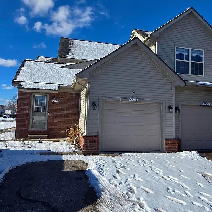 1st image of 48713 Chelmsford Ct