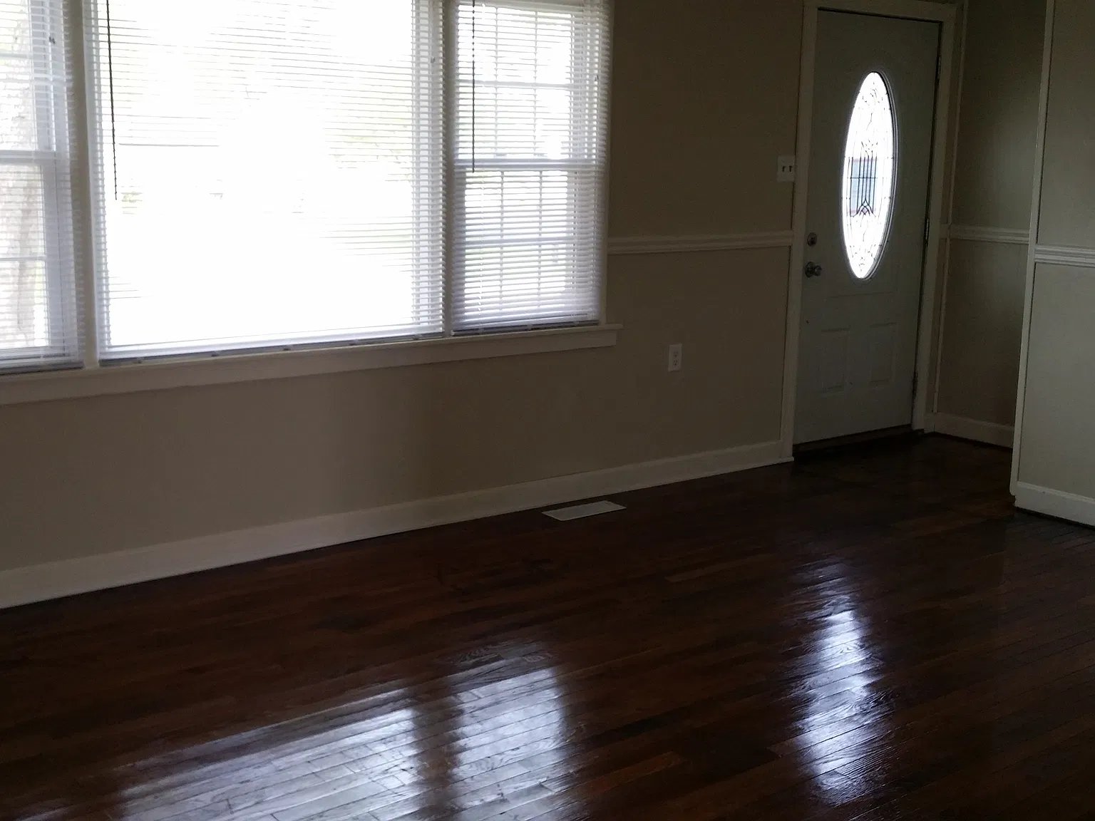 3 bed, 1.5 bath, 1150 sqft, $1,750 — Photo 4