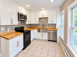 20 Ferry St #1, Suncook, NH 03275