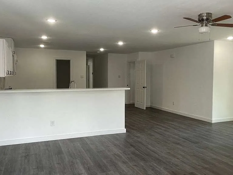 8406 De Priest St #B — Photo 6