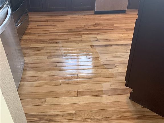 4th image of 1390 Riverbend Dr