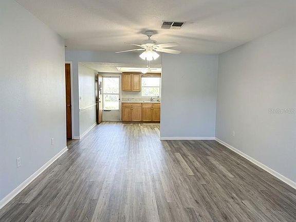 4th image of 26 W RAYMOND STREET