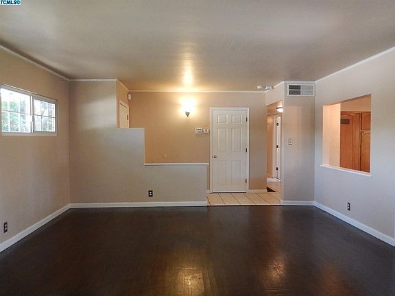 3rd image of 2424 W College Court