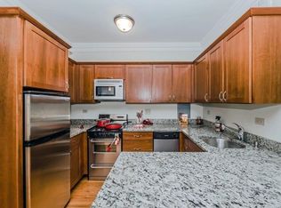 407 W Fullerton Ave, Addison, IL 60101