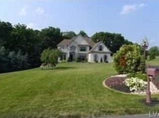 5541 Stephanie Dr, Schnecksville, PA 18078