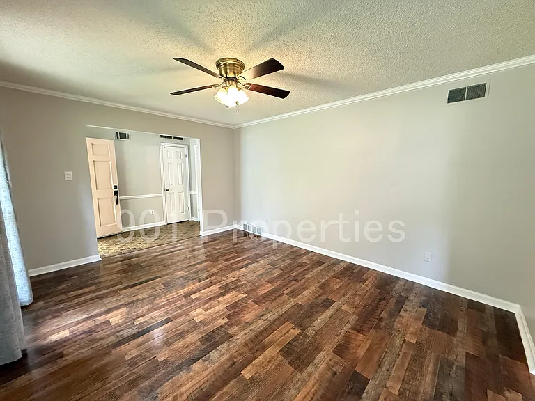 6080 Barrentine Dr — Photo 8