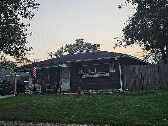 2nd image of 14 Metten Rd