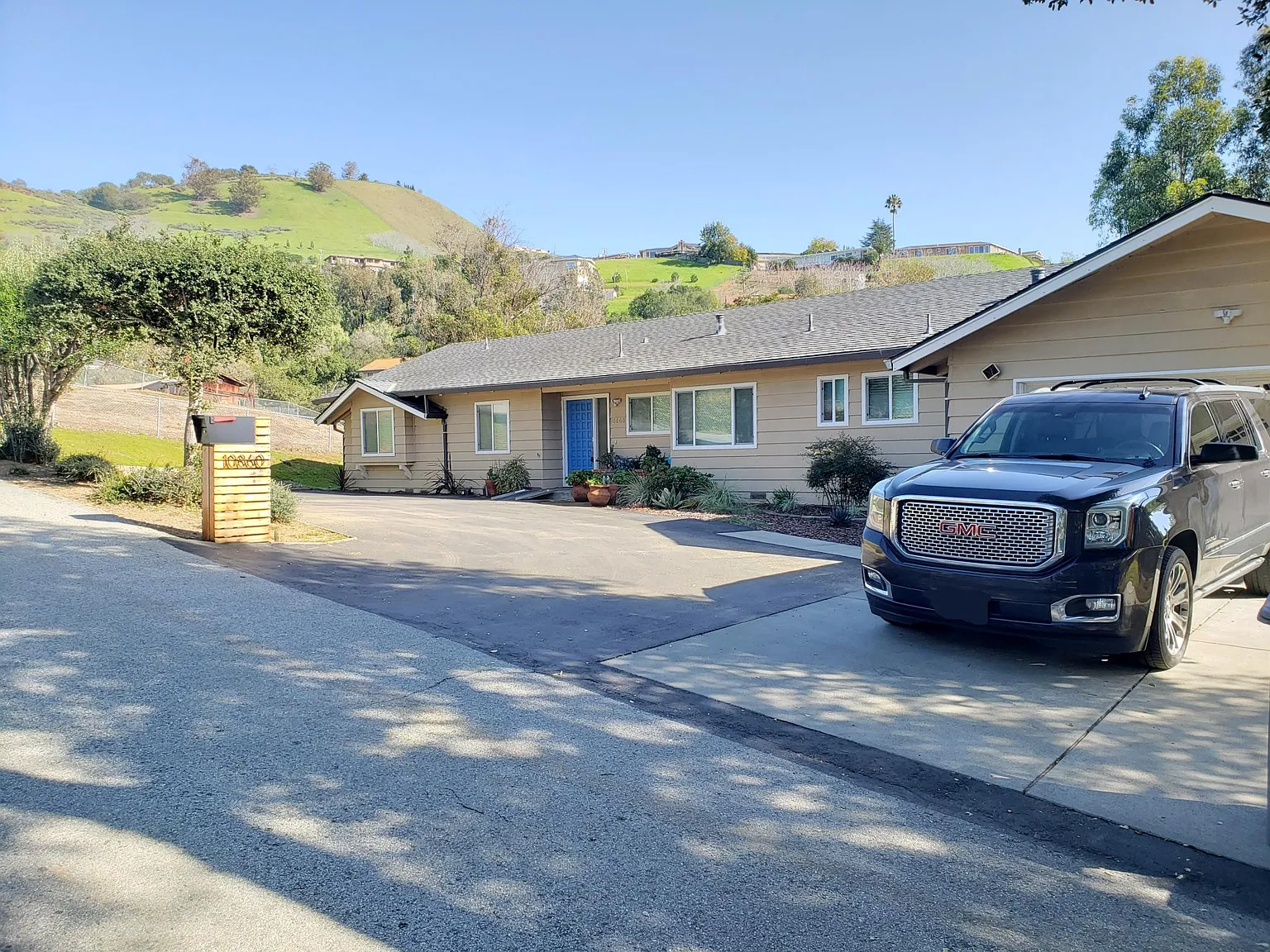 10860 Miguelito Rd photo 1