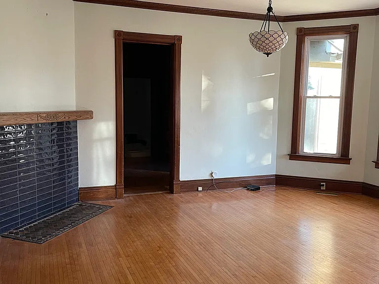 208 Court St — Photo 14