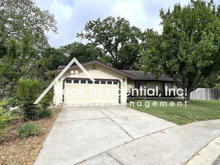 7927 Parmis Ct — Photo 2