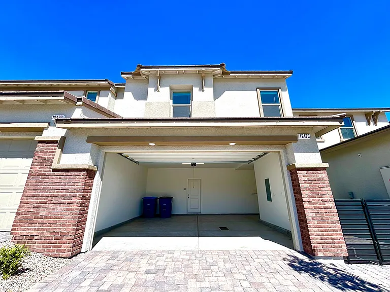 12476 Kings Creek Pl — Photo 24