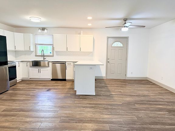5th image of 2806 Nursery Rd.