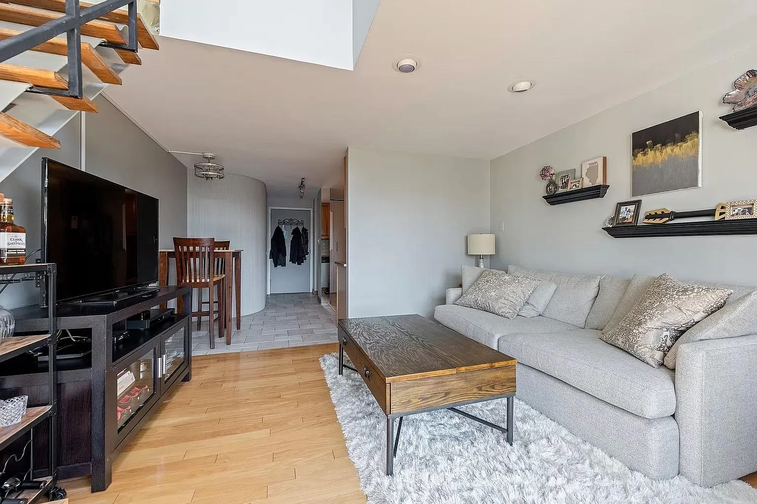 1 bed, 800 sqft, $2,695 — Photo 4