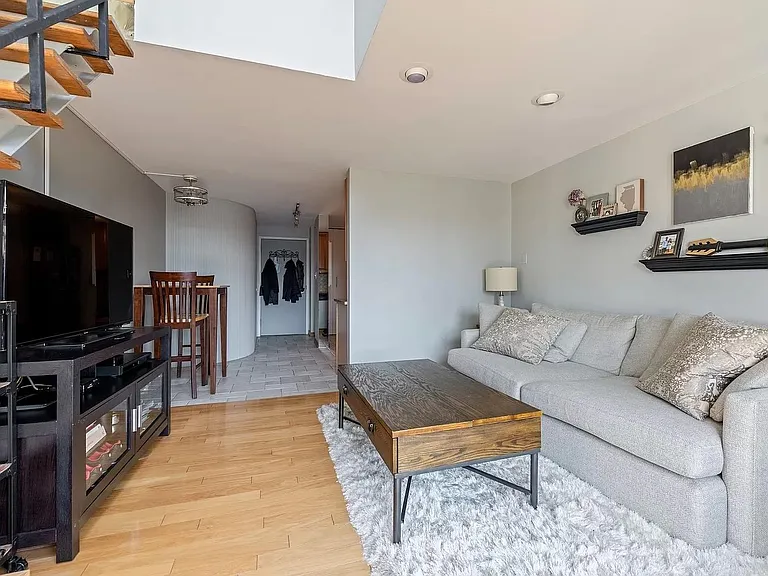 1221 N Dearborn St #1402N — Photo 4