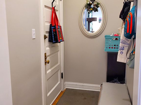 5th image of 1260 W Carmen Ave #3