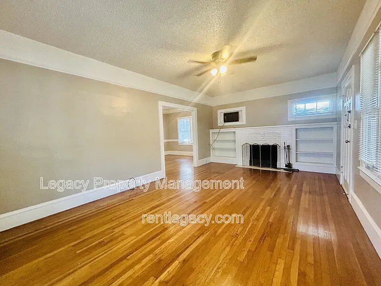 2300 E St — Photo 5