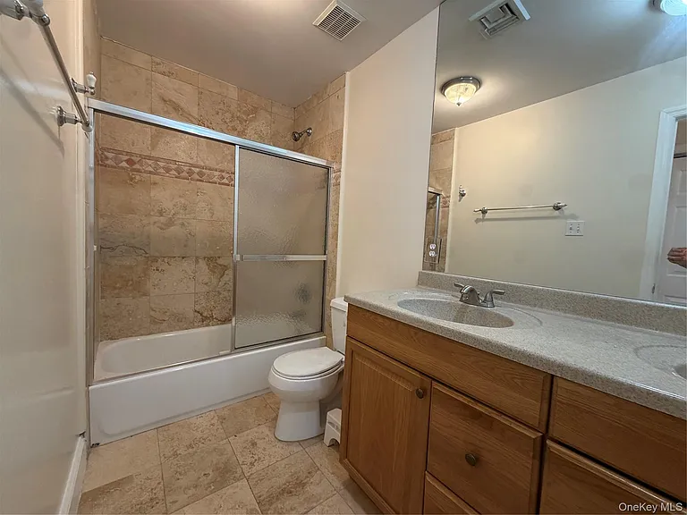 12 Yennicock Ave — Photo 5