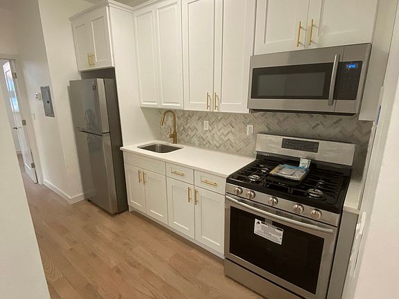 2nd image of 359 Franklin Ave