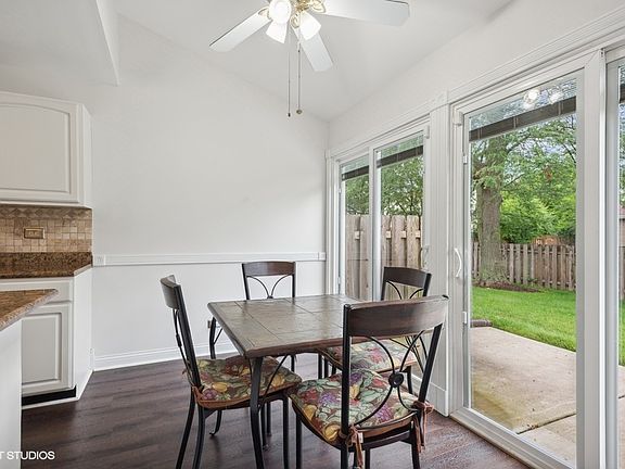4th image of 493 Canterbury Dr