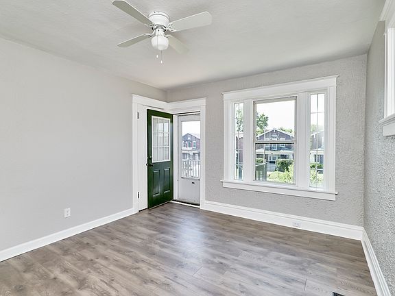 5th image of 5047 Chippewa St #C