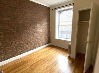 119 Henry St #1B, New York, NY 10002