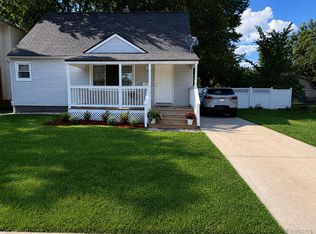 28546 Marquette St, Garden City, MI 48135