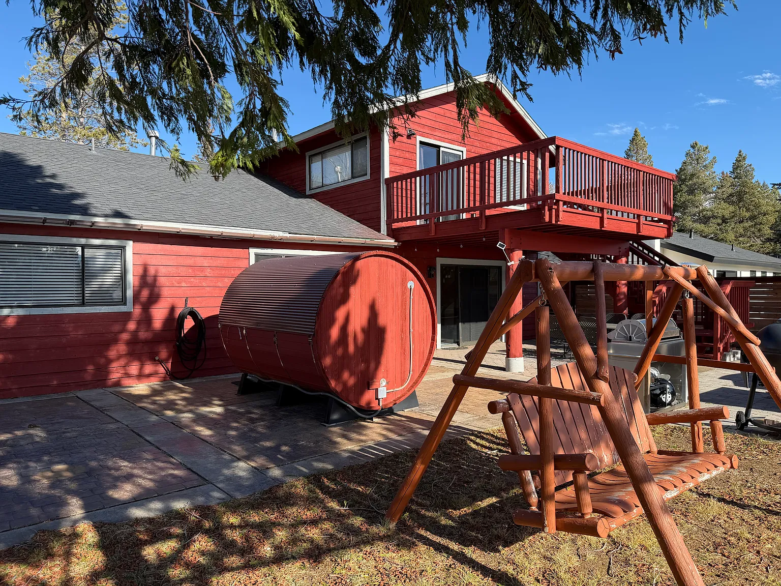 2196 Venice Dr — Photo 2