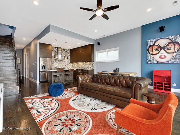 4th image of 929 N Hermitage Ave #3