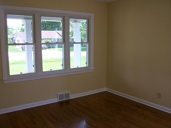 2nd image of 230 Masten St