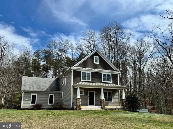 2518 Regency Dr, Fredericksburg, VA 22408