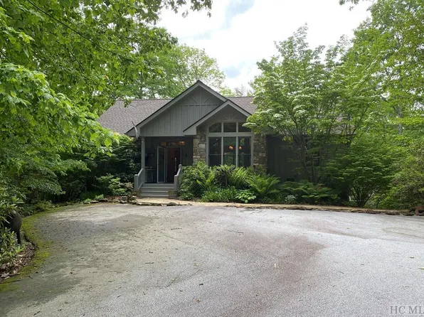 146 Long Hunters Road, Lake Toxaway, NC 28747