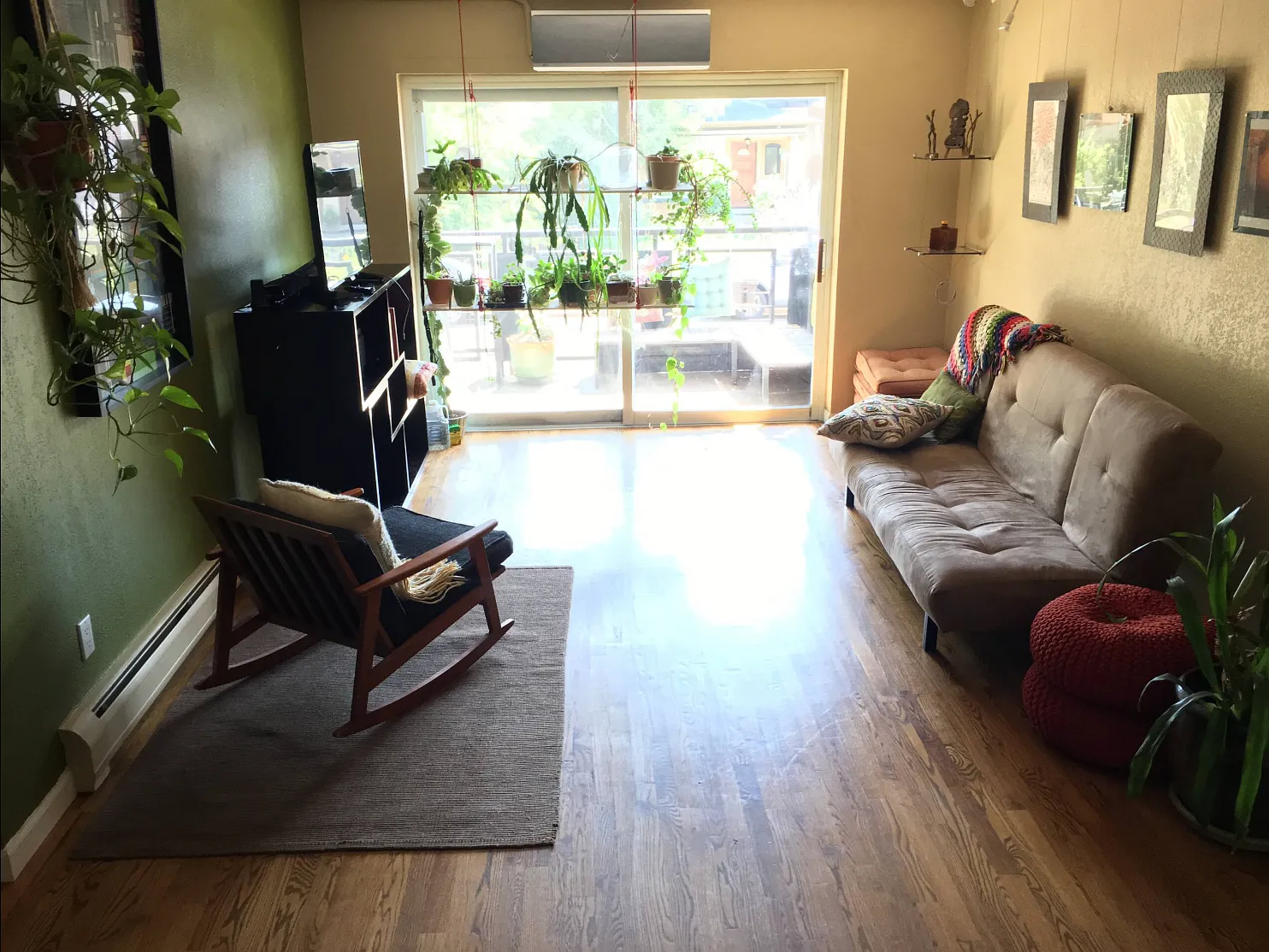 2 bed, 800 sqft, $2,350 — Photo 2