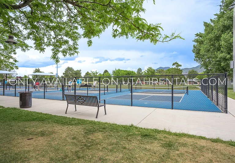 338 Cedarwood Dr — Photo 30