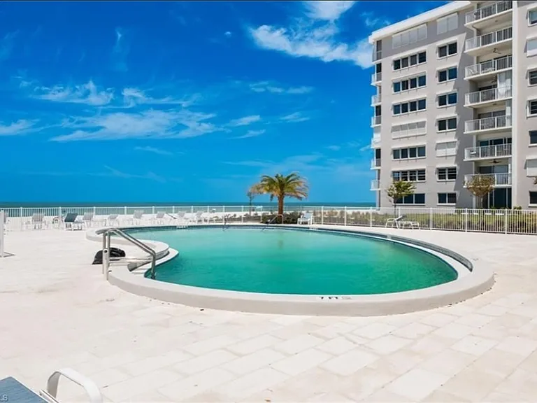 3443 Gulf Shore Blvd N #813 — Photo 18