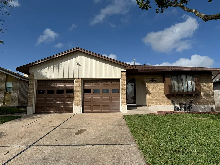 3114 Kleinmann Ave — Photo 1