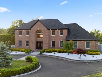 489 E Freehold Road, Freehold, NJ, 07728