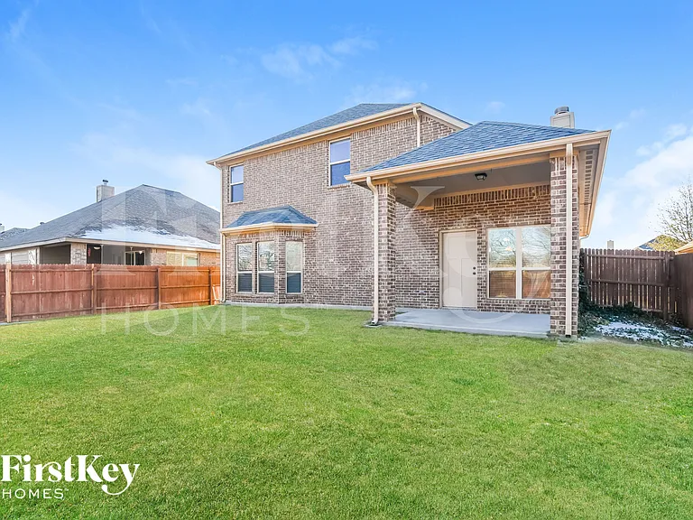 7428 Durness Dr — Photo 15